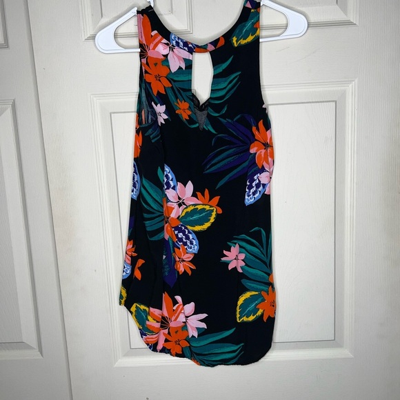 Old Navy floral tank, tall small - Picture 2 of 4